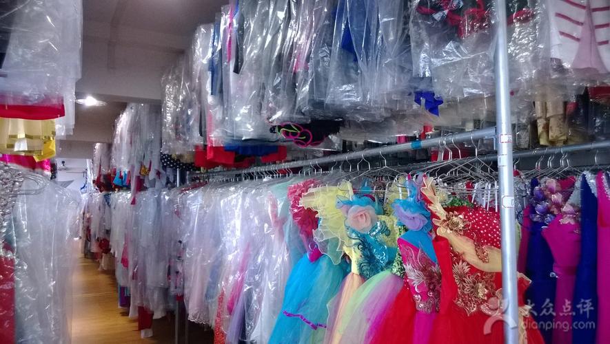 云诗戈演出服装租赁定做云诗戈现场图片